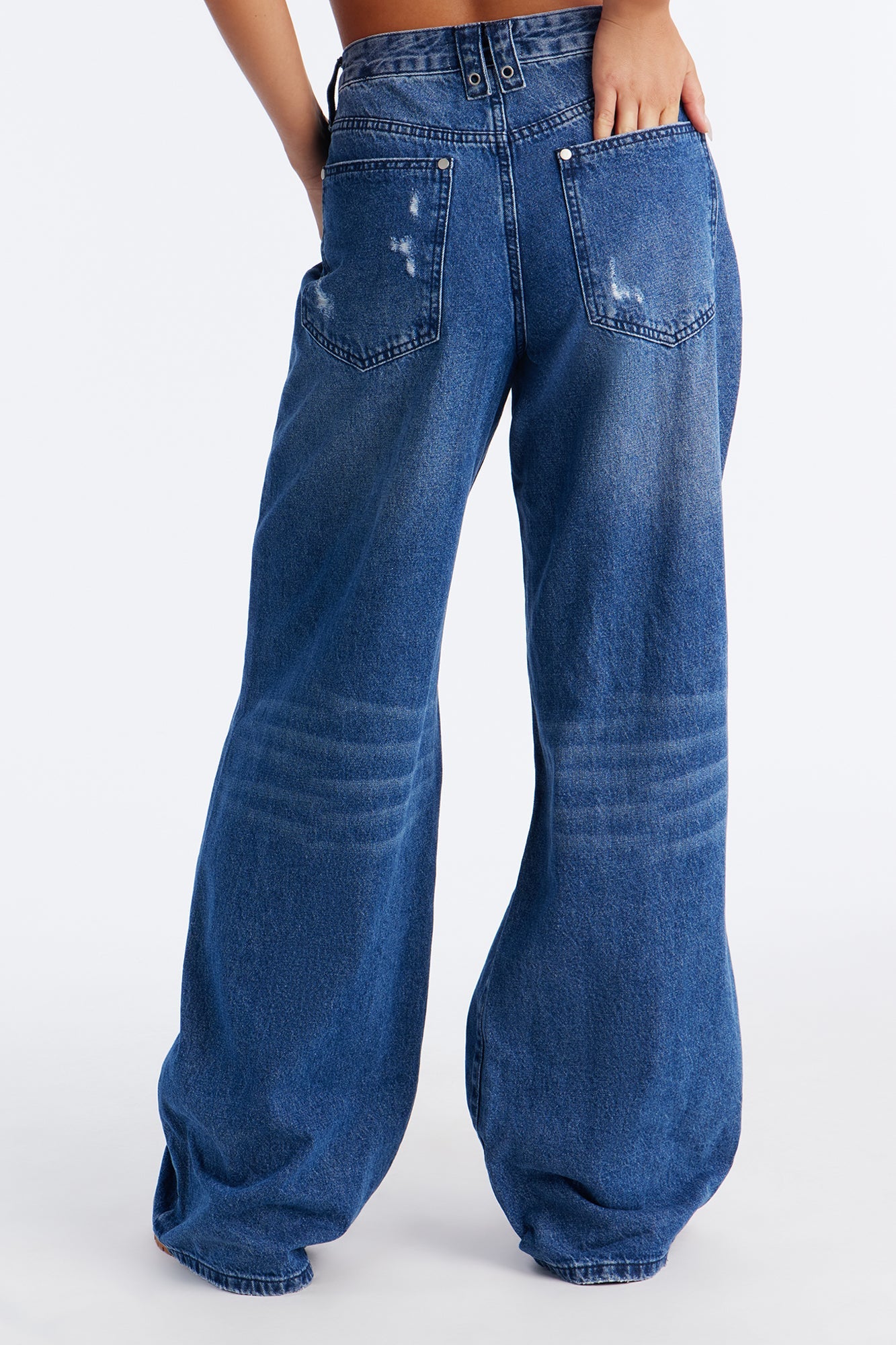 The Weekend Line Up Baggy Ripped Jeans - Medium Wash