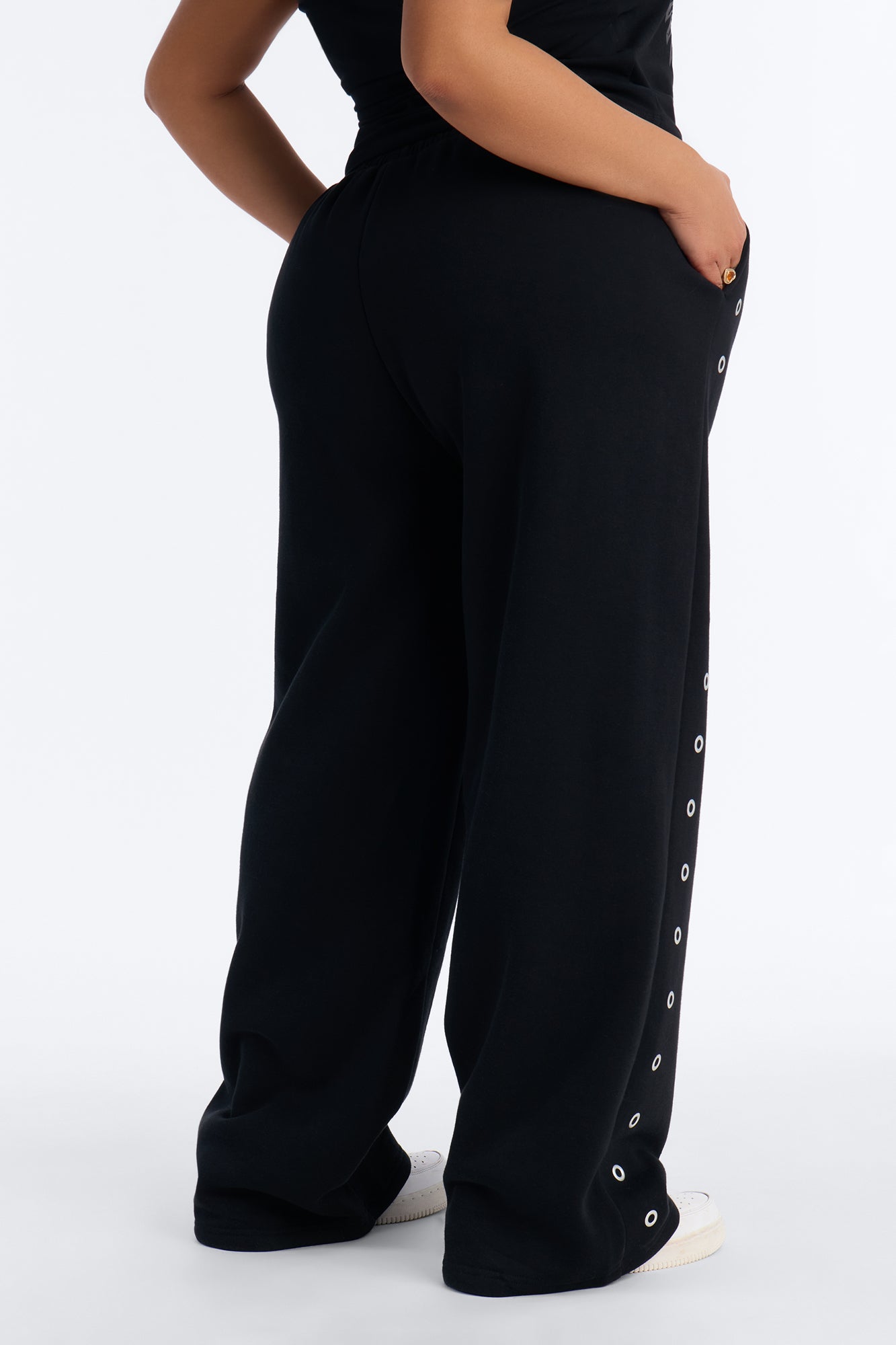 Von Dutch Rocker Wide Leg Grommet Pant - Black