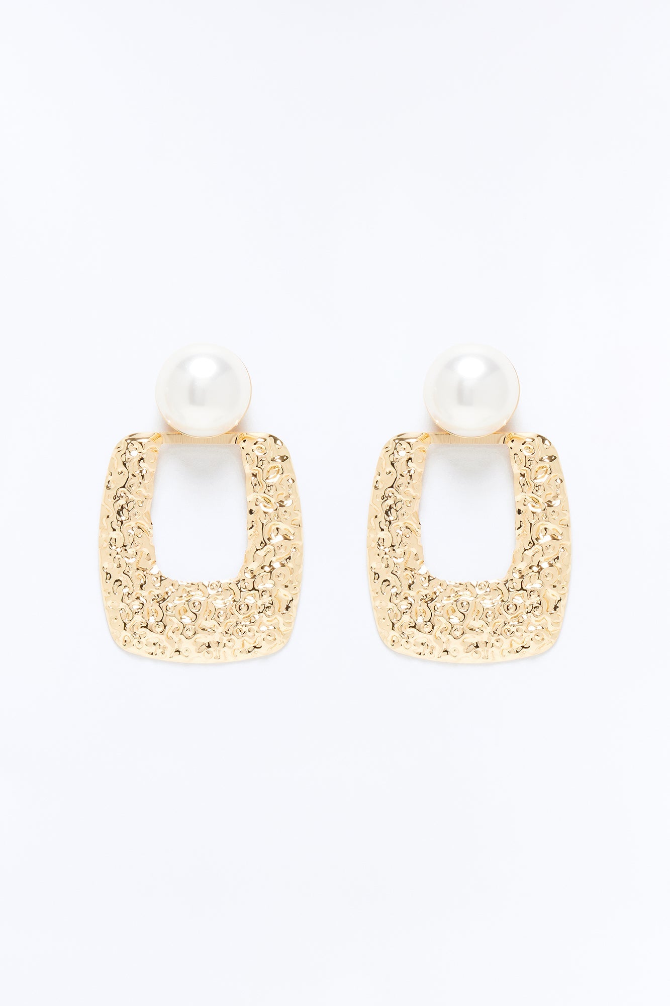 Knock The Pearls Drop Earrings - Gold