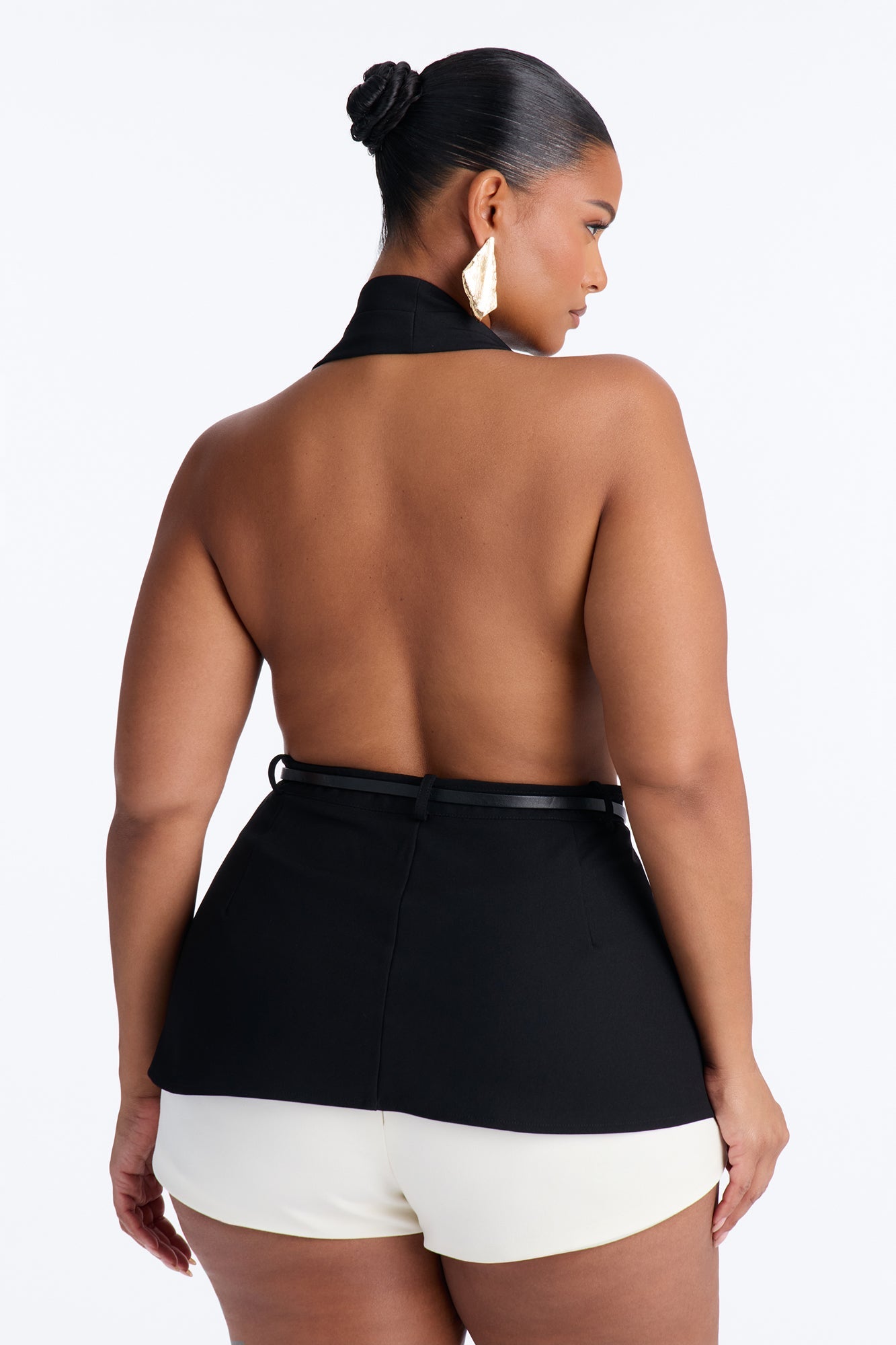 Minimal Talk Belted Twill Halter Top - Black