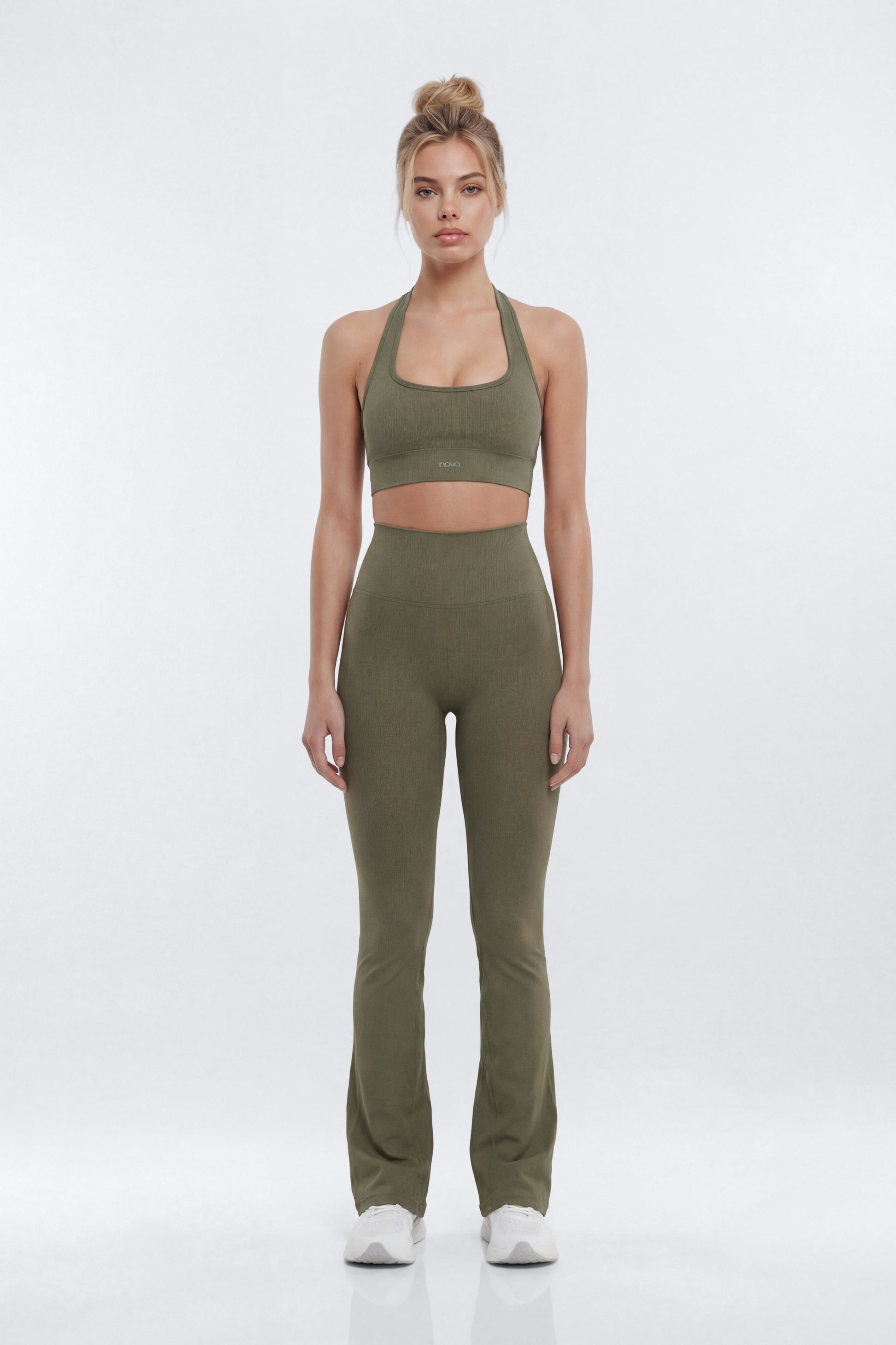 SeamlessLift™ Halter Sports Bra - Moss Fashion Nova