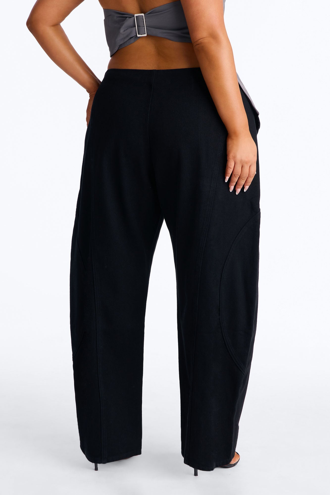 Maliah Low Rise Twill Barrel Leg Pants - Black