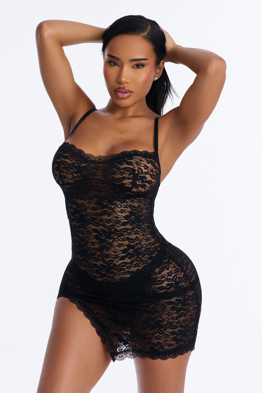 Carry Me Lace Underwire Babydoll - Black