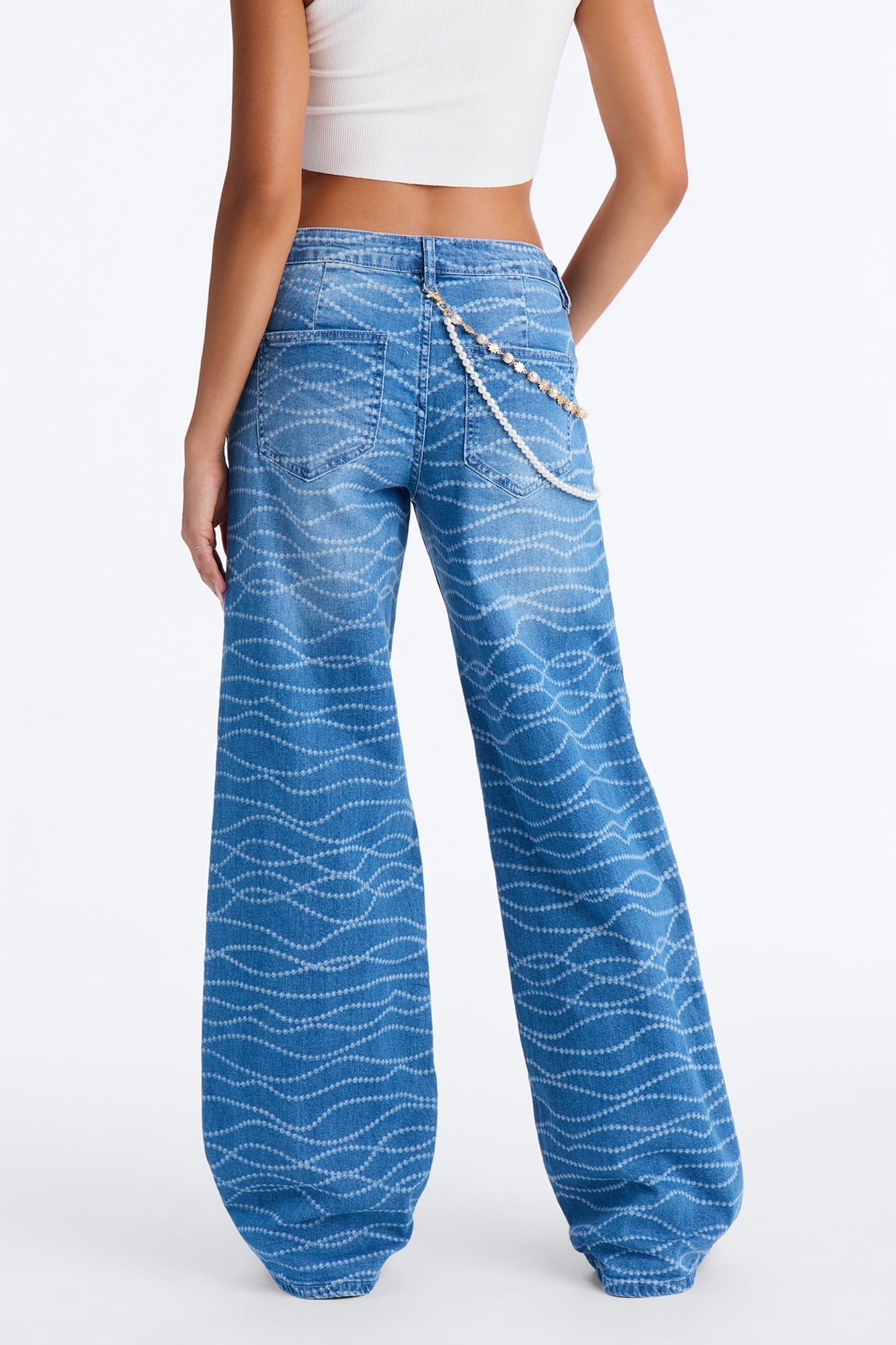 Wish Upon A Pearl Charm Straight Leg Jeans - Medium Wash