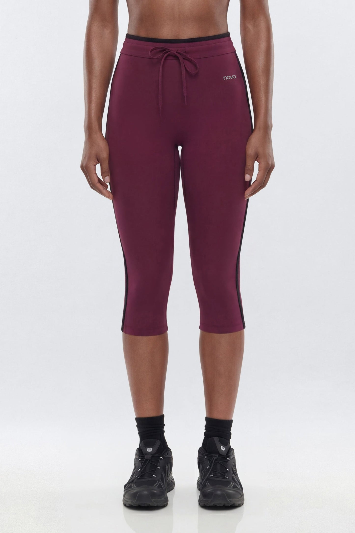 ProStretch™ 17″ Contrast Trim High Rise Capri Legging - Merlot