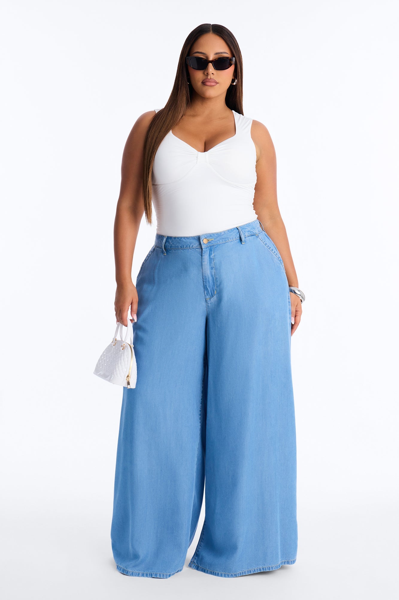 High Tempo Chambray Super Low Rise Pant 32″ - Light Wash