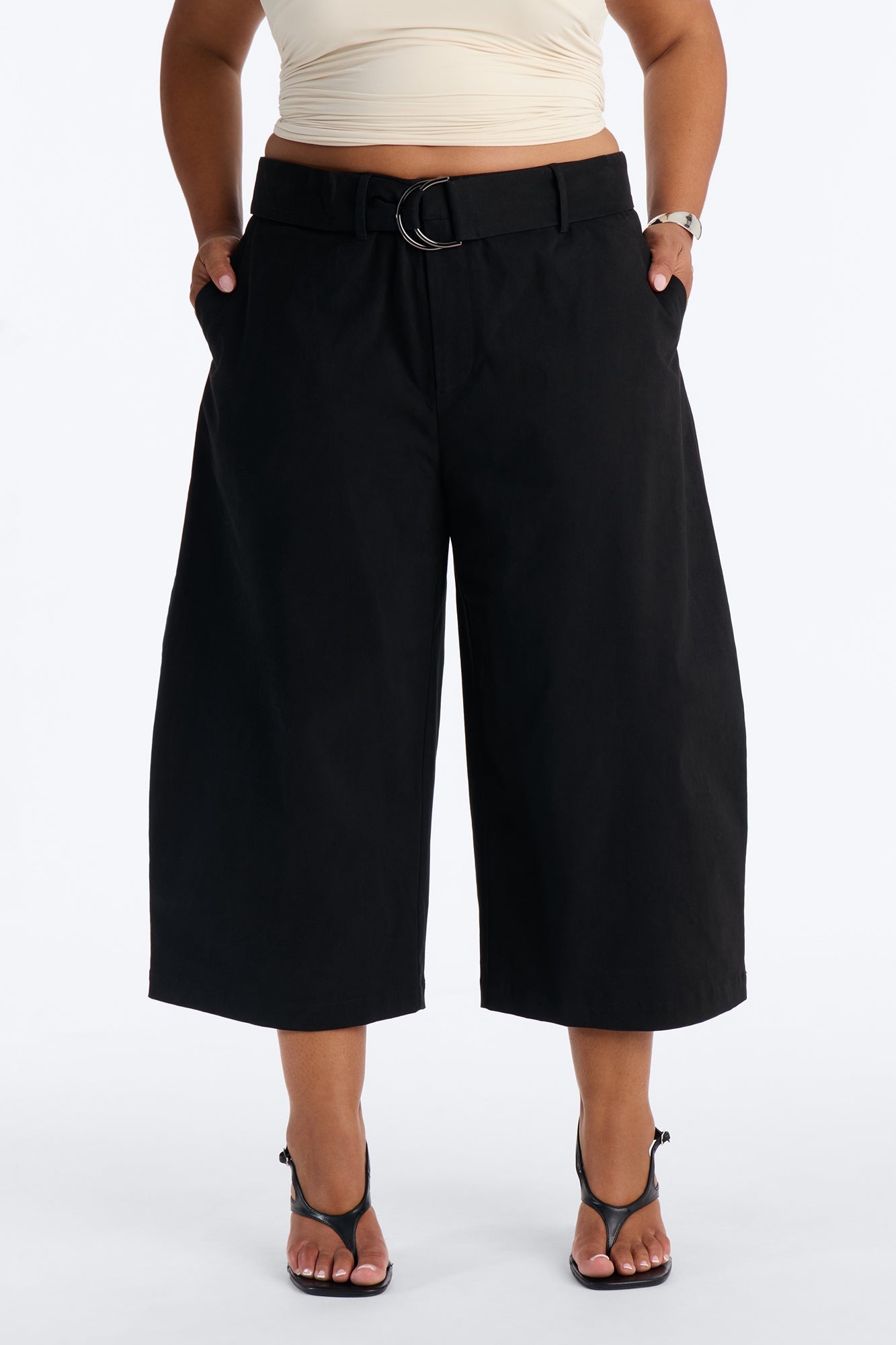 Charity Mid Rise Culotte Barrel Leg Pant - Black