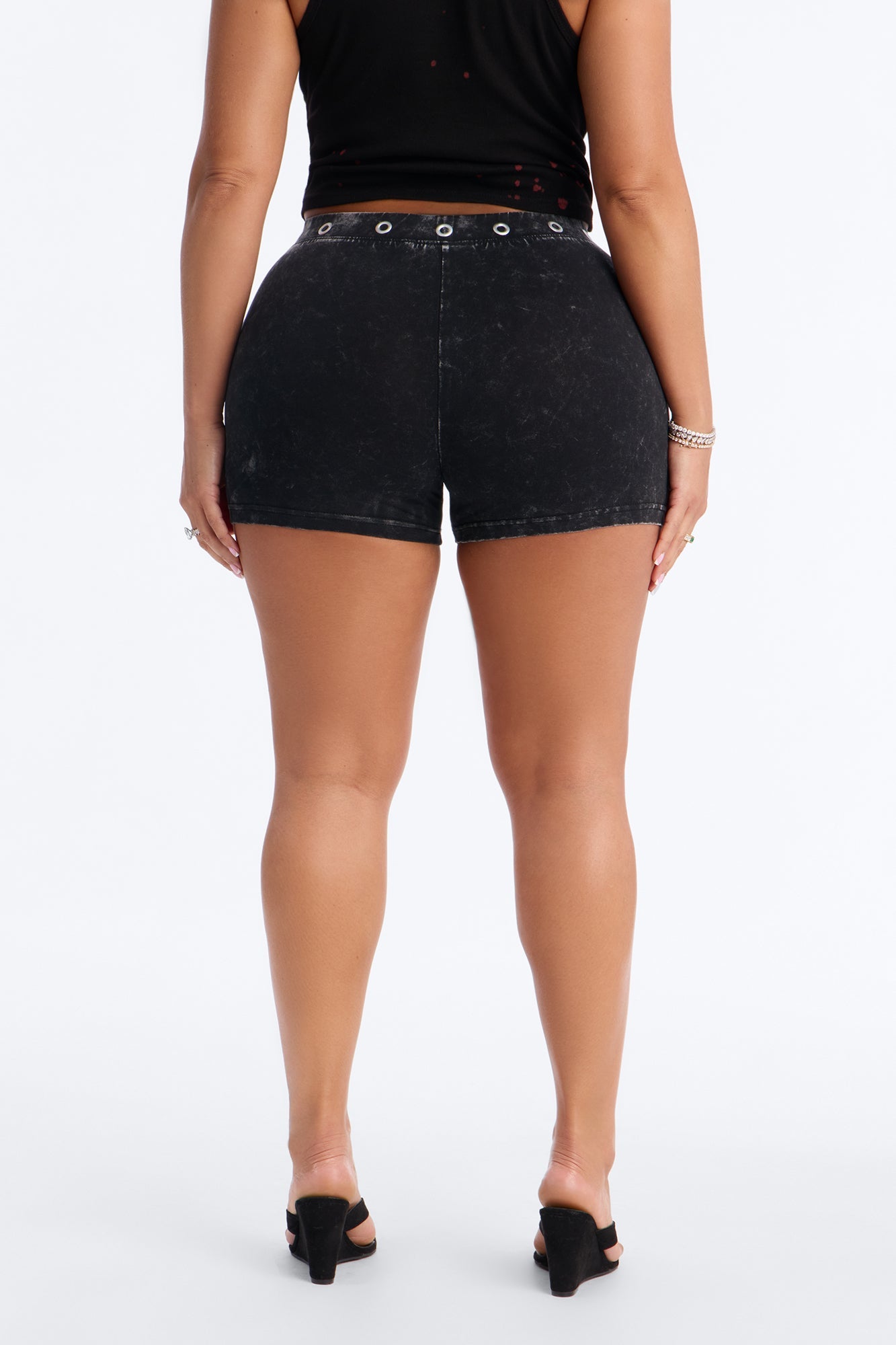 Von Dutch Rocker Bleach Grommet Hot Short - Black Wash