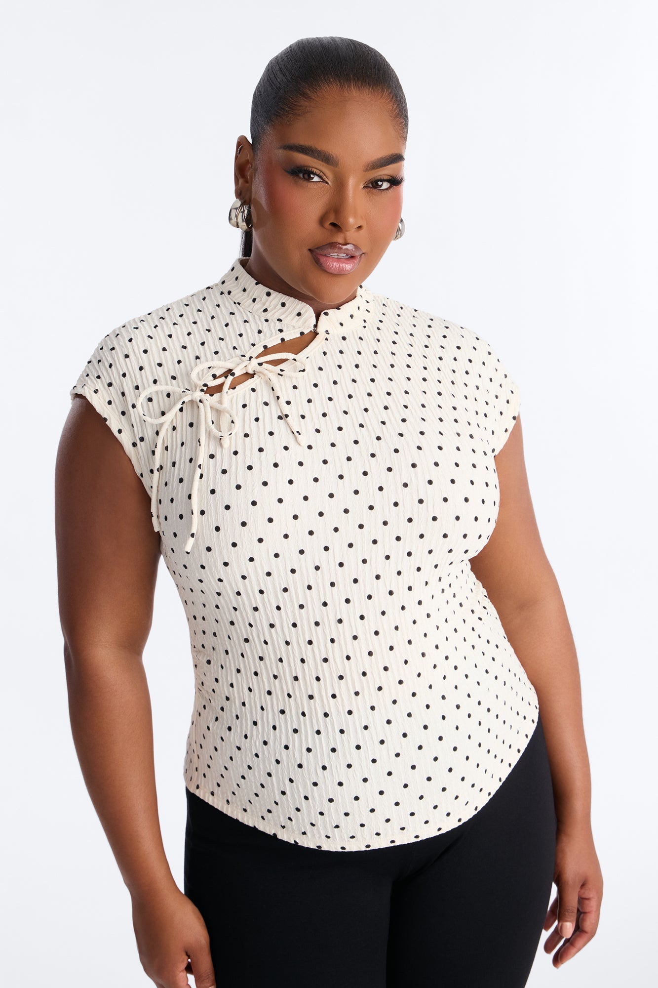 Mina Textured Polka Dot Mock Neck Short Sleeve Top - Cream/combo