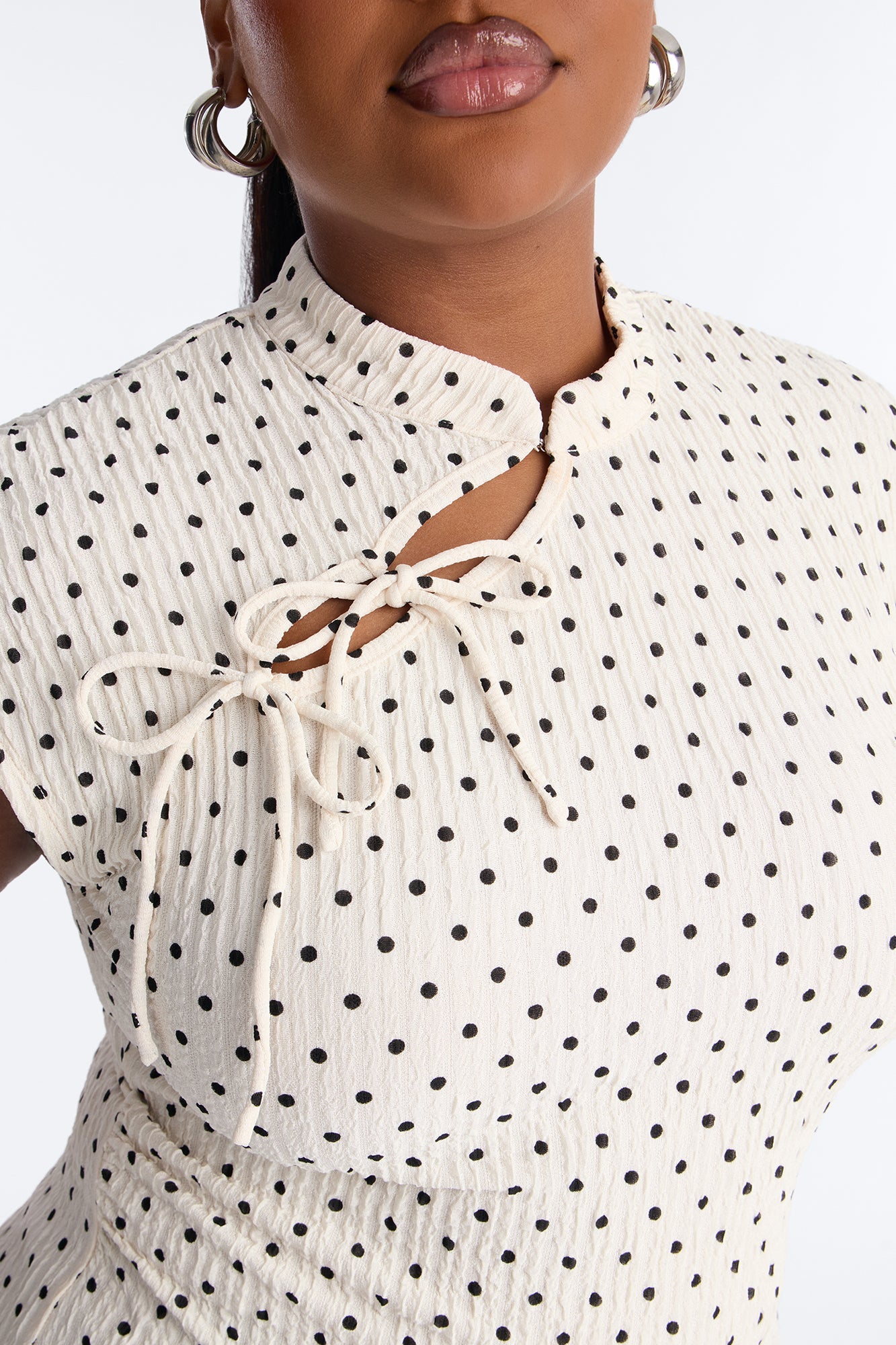 Mina Textured Polka Dot Mock Neck Short Sleeve Top - Cream/combo