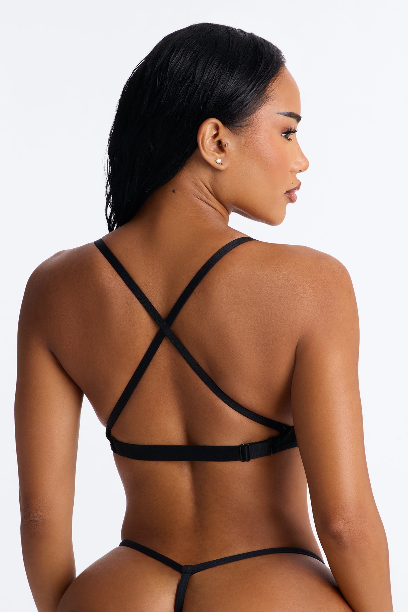 Supportive And Sleek U-Shape Bra - Black