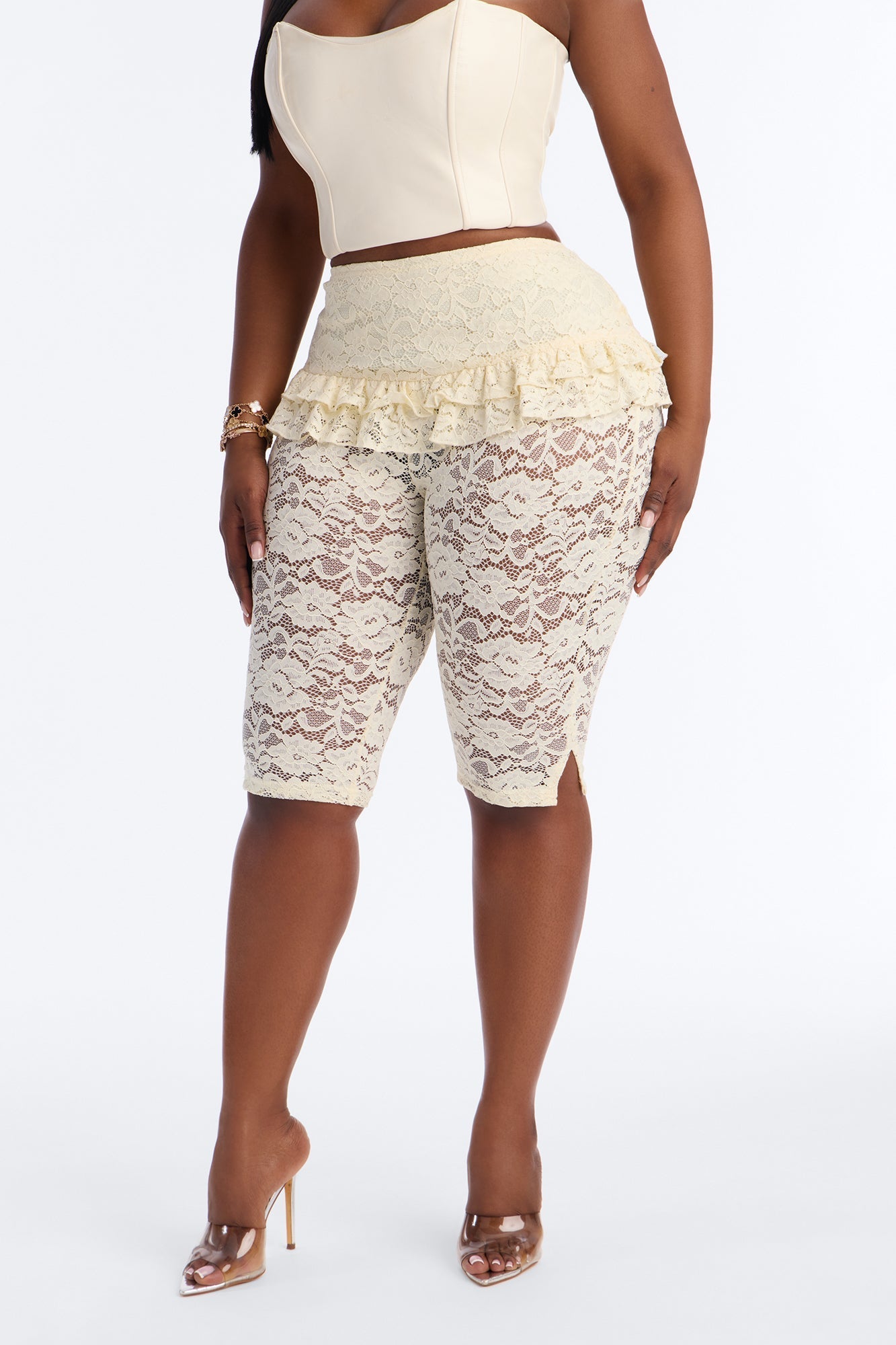 Antonella Skirted Lace Capri Legging - Ivory Fashion Nova