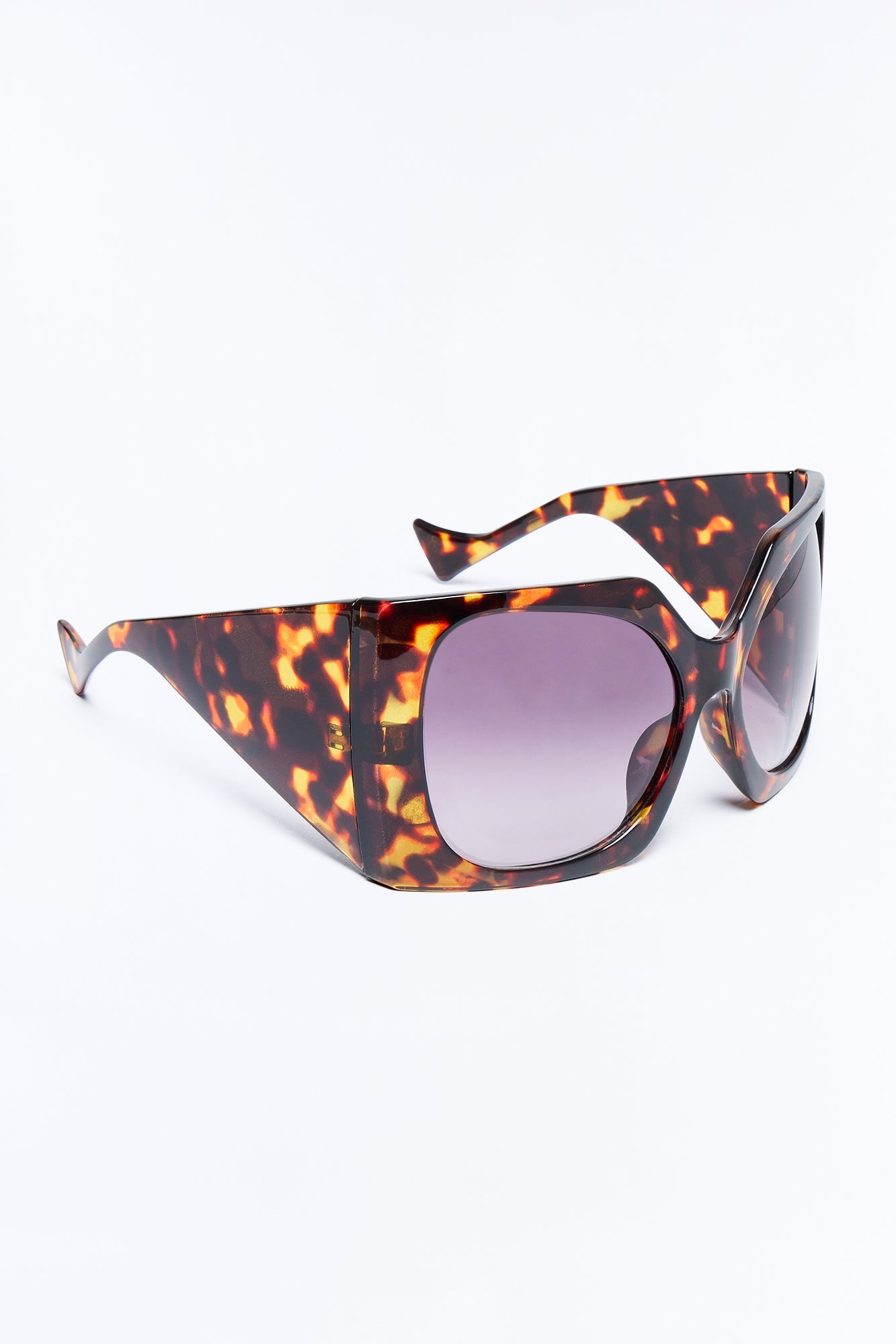 Baddie Attitude Sunglasses - Tortoise