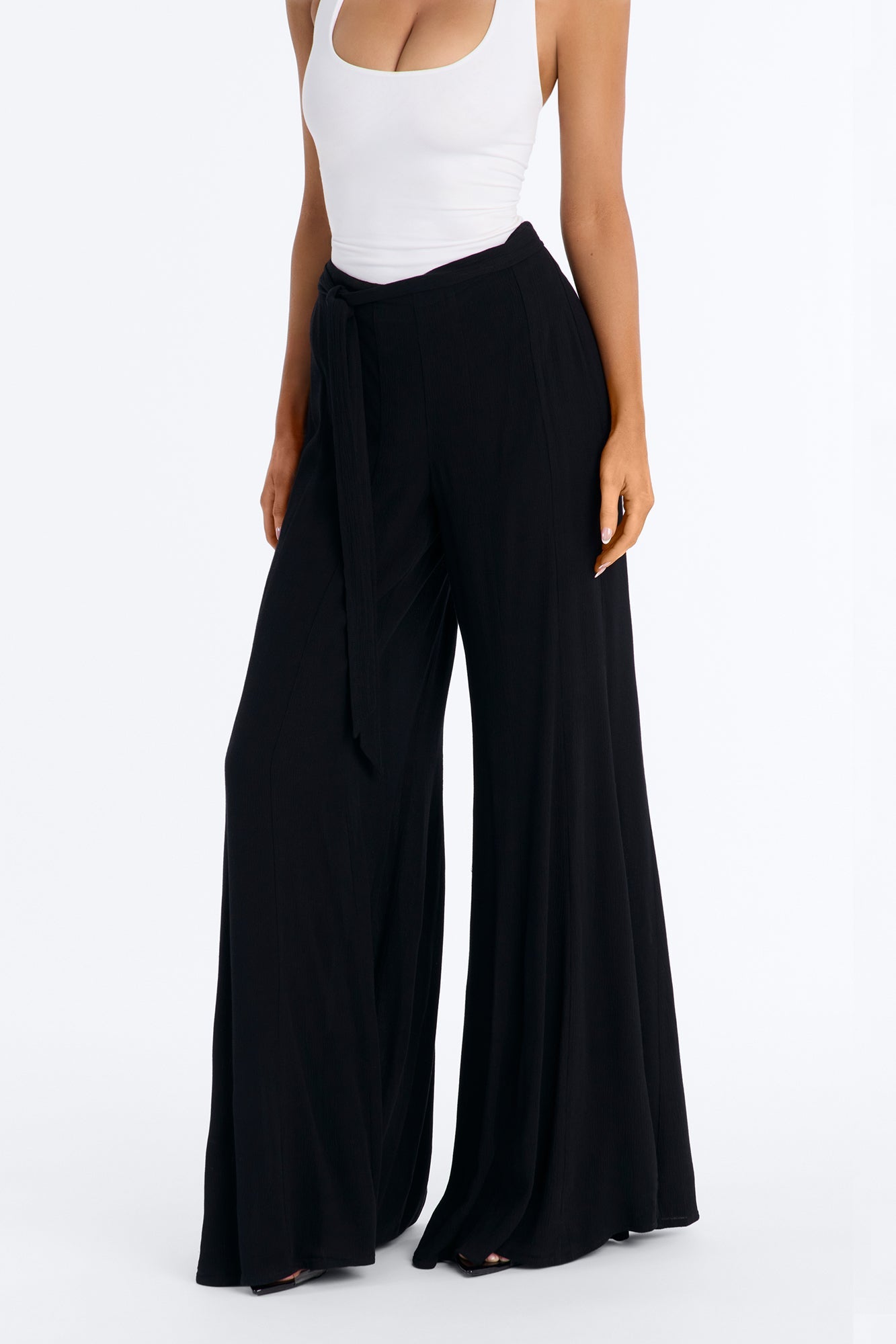 Kelsey Mid Rise Tie Waist Flowy Wide Leg Pant 34″ - Black